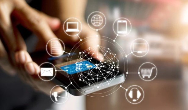 Les habitudes numériques en Côte d’Ivoire : comment le digital transforme le quotidien